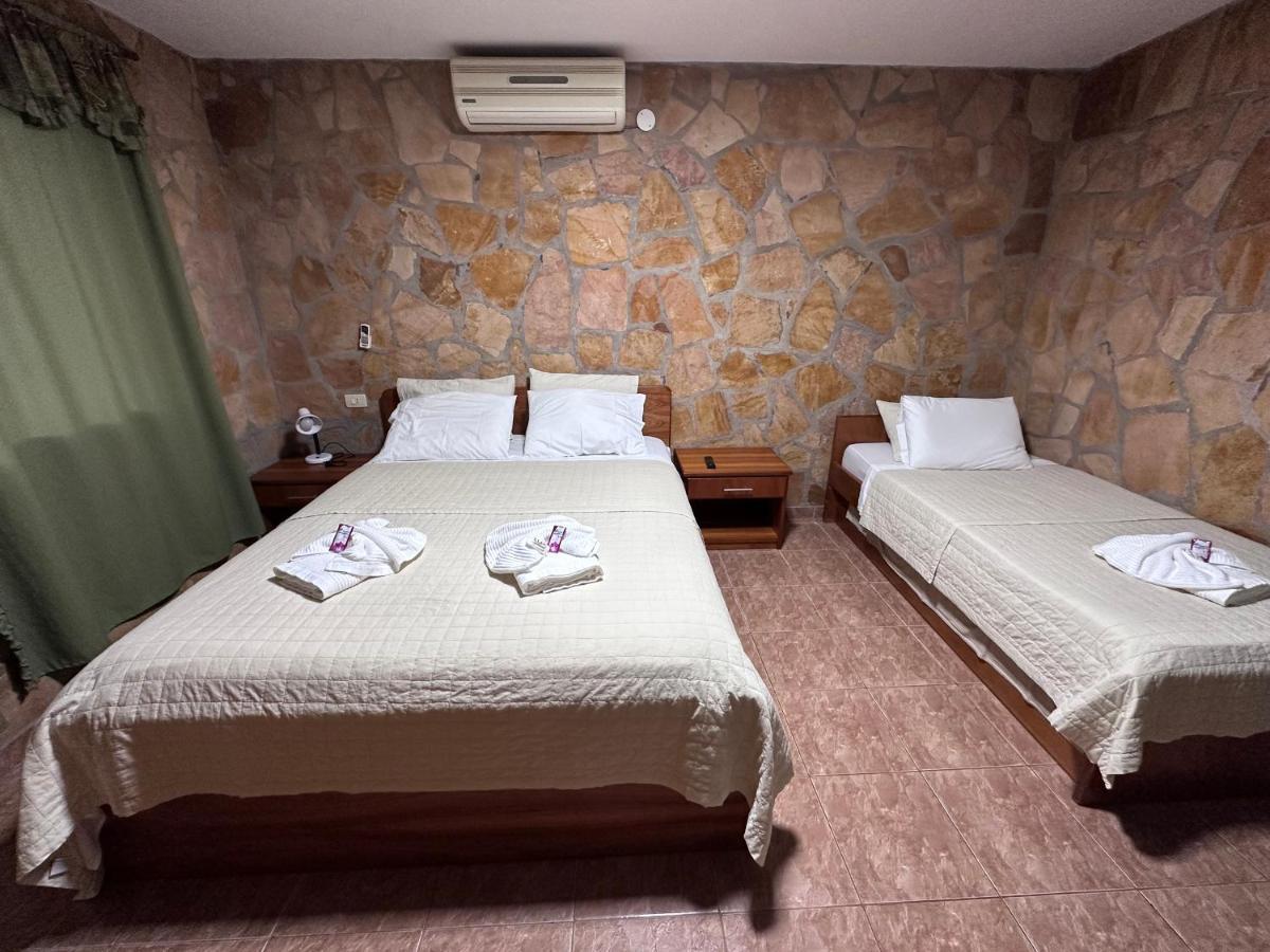 Parque Hotel Manantial Hohenau ภายนอก รูปภาพ