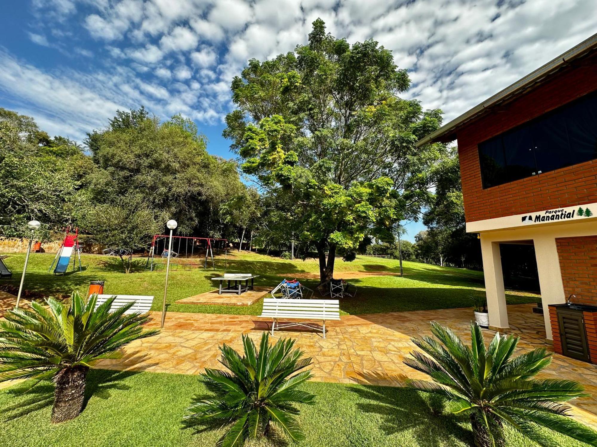Parque Hotel Manantial Hohenau ภายนอก รูปภาพ